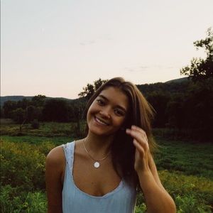 Meet your Posher, Ava